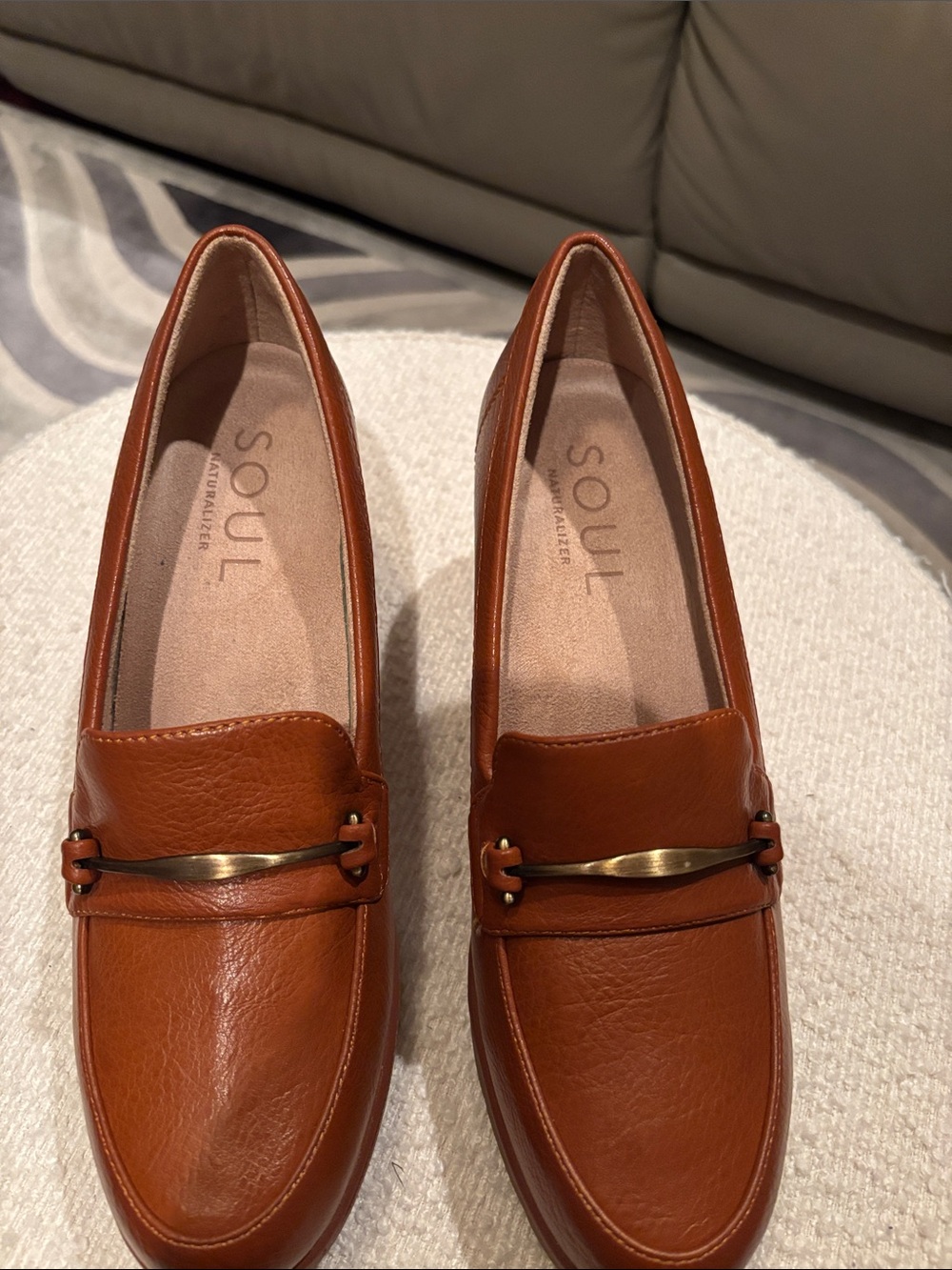 SOUL Naturalizer Women's Tan Leather Wedges loafers with Gold Accent